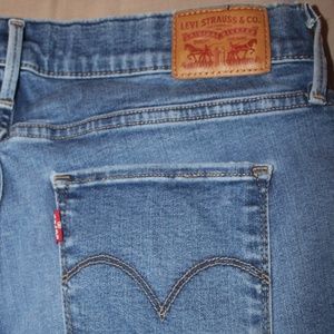 Levi High Rise Super Skinny Jeans